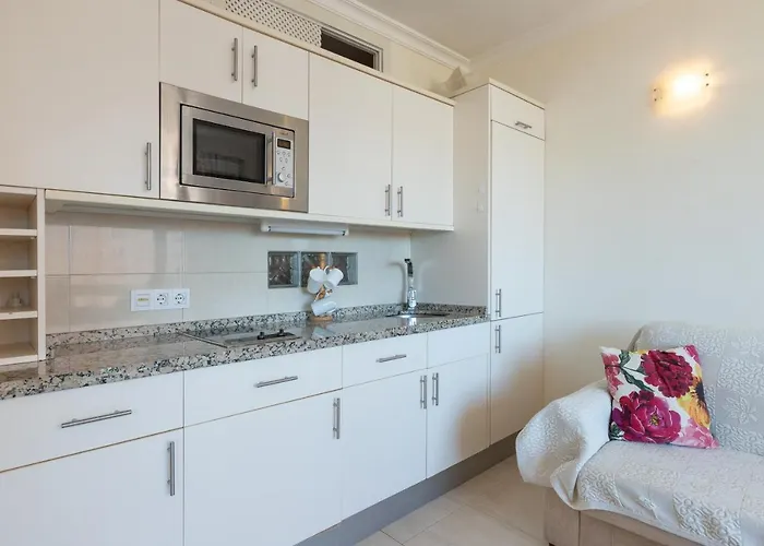Sunny One Bedroom * فوينخيرولا
