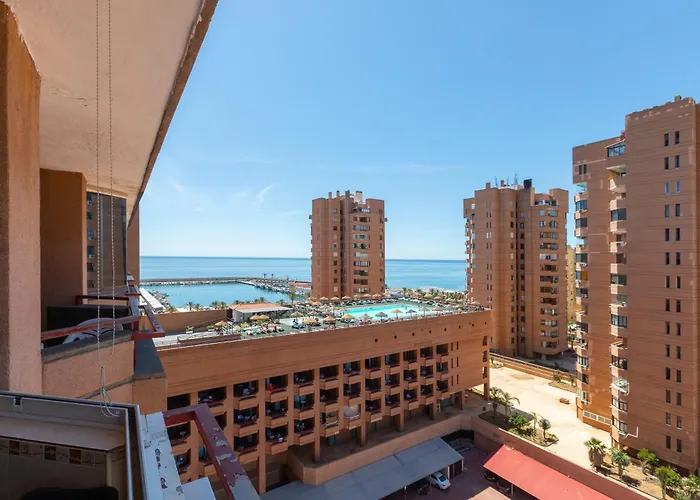 Sunny One Bedroom شقة *